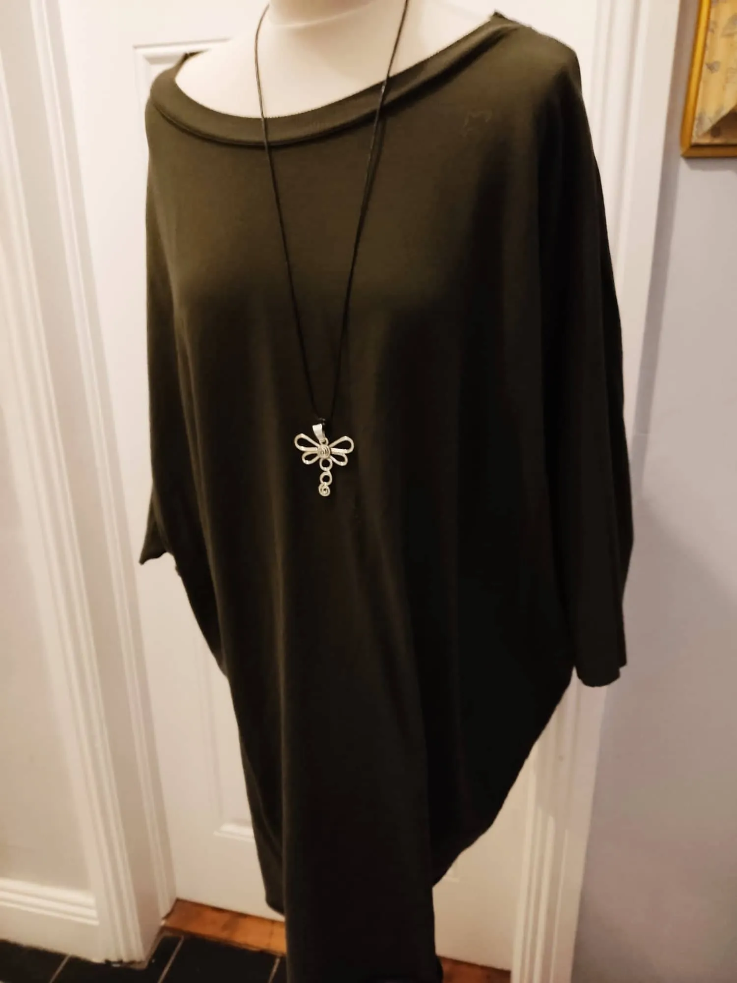 Angelica Italian Plain cotton necklace tunic in swetshirt material. (Reduced from 26 to 19 Euros.)